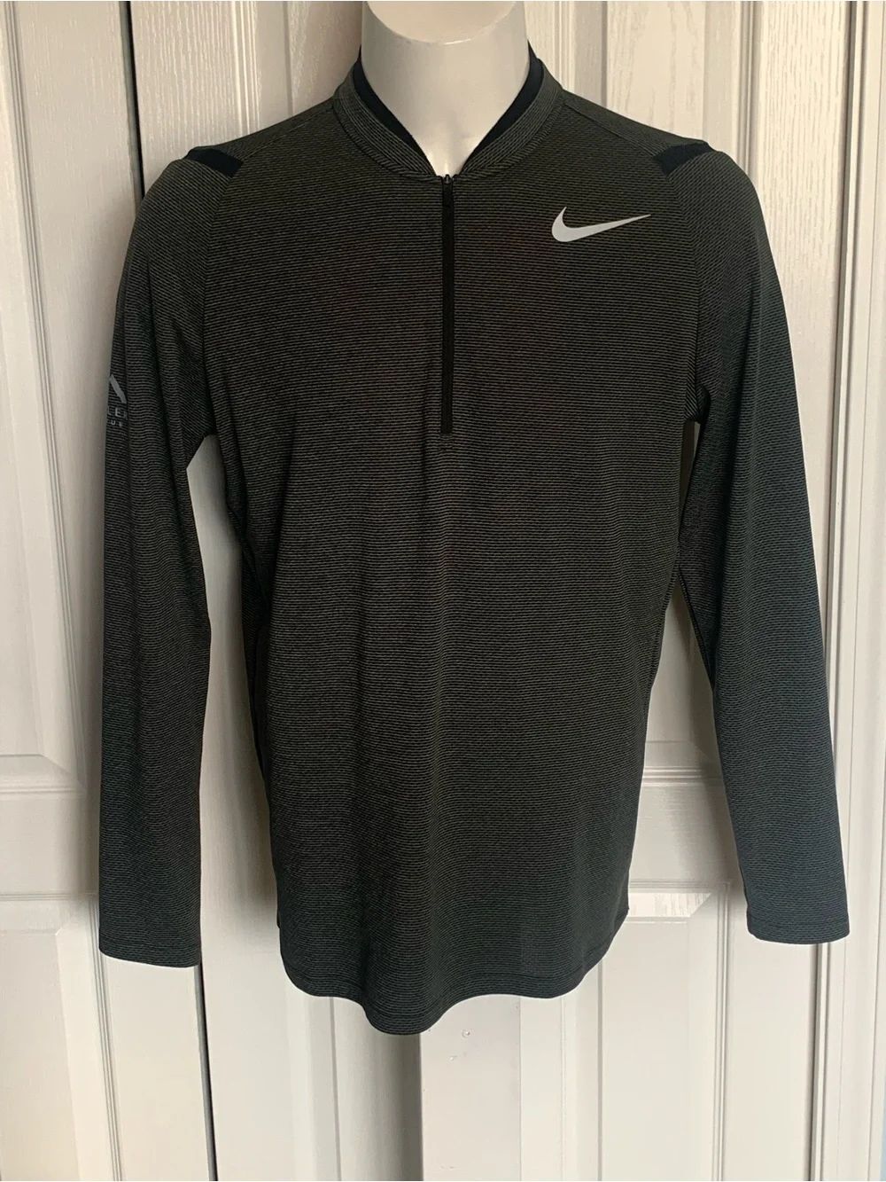 Nike Men's Golf Long-Sleeve Half-Zip Performance Shirt.
